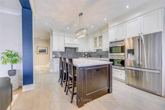 47 Benson Ave, House semidetached with 4 bedrooms, 5 bathrooms and 5 parking in Mississauga ON | Image 35