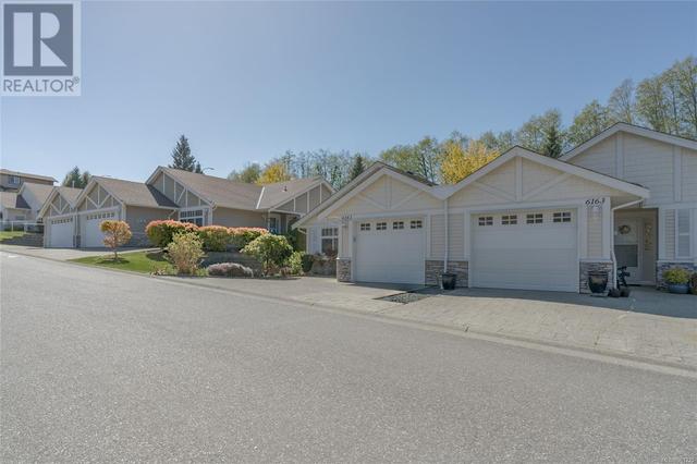 6161 Rosecroft Pl, House attached with 2 bedrooms, 2 bathrooms and null parking in Nanaimo BC | Image 7