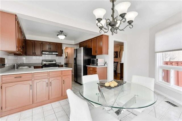25 Turtlecreek Blvd, House detached with 4 bedrooms, 3 bathrooms and 2 parking in Brampton ON | Image 8