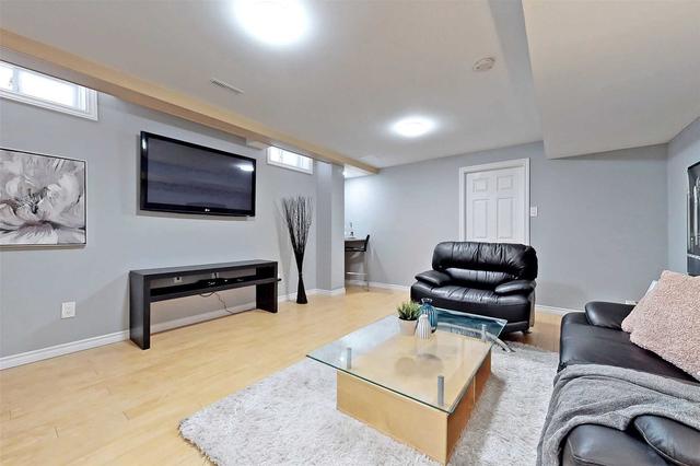 2368 Bur Oak Ave, House semidetached with 3 bedrooms, 4 bathrooms and 3 parking in Markham ON | Image 14