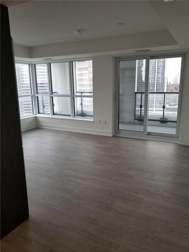 1108 - 7 Mabelle Ave, Condo with 2 bedrooms, 2 bathrooms and 1 parking in Toronto ON | Image 2
