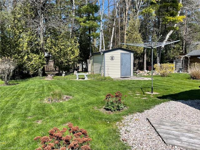77307 Bluewater Hwy   10 Club Terrace, House detached with 1 bedrooms, 1 bathrooms and 2 parking in Central Huron ON | Image 15