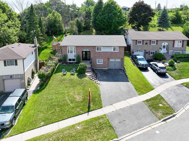 31 Rosalynne Ave, House detached with 3 bedrooms, 2 bathrooms and 5 parking in Clarington ON | Image 33