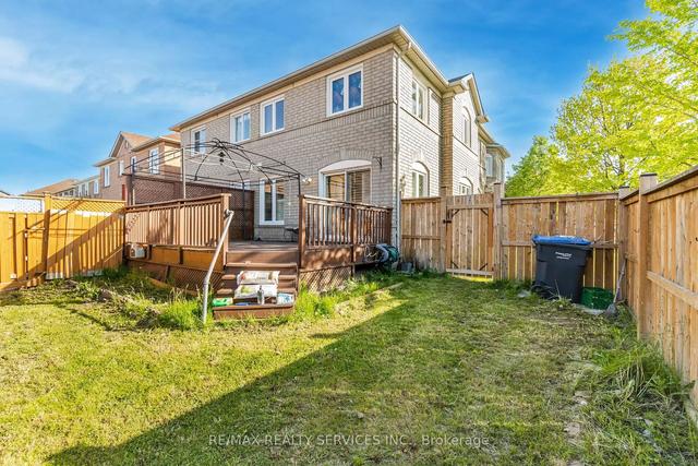 123 Oatfield Rd S, House semidetached with 4 bedrooms, 3 bathrooms and 4 parking in Brampton ON | Image 32