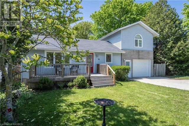 81 Grenville Street S, House detached with 2 bedrooms, 2 bathrooms and 5 parking in Saugeen Shores ON | Card Image