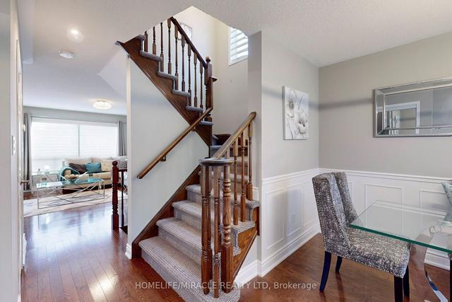 952 Zelinsky Cres, House semidetached with 3 bedrooms, 3 bathrooms and 3 parking in Milton ON | Image 8