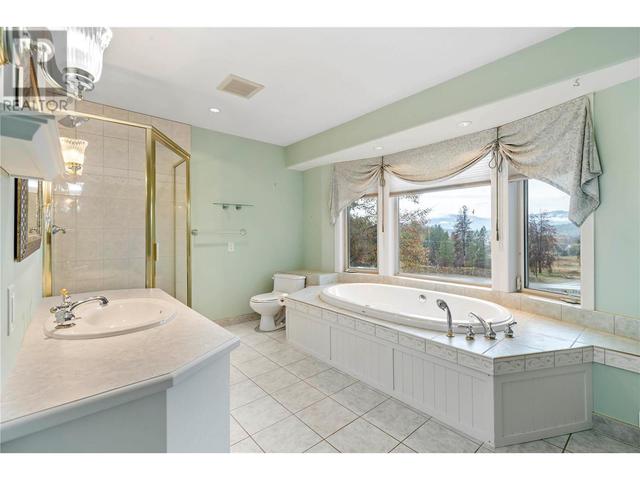 5731 Anderson Road, House detached with 4 bedrooms, 4 bathrooms and 11 parking in Central Okanagan BC | Image 21