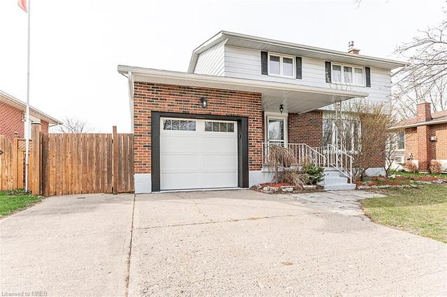 1040 Century Drive, House detached with 4 bedrooms, 1 bathrooms and null parking in Saugeen Shores ON | Image 4