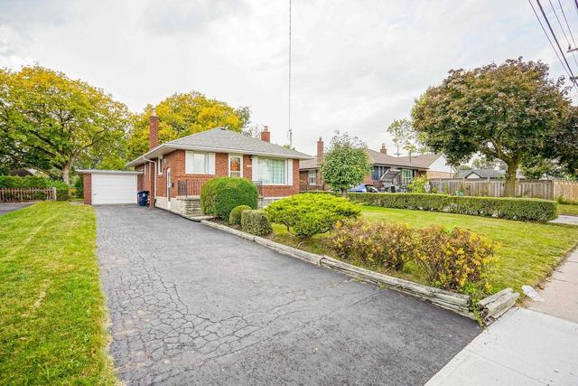 1554 Pharmacy Ave, House detached with 3 bedrooms, 2 bathrooms and 5 parking in Toronto ON | Image 21