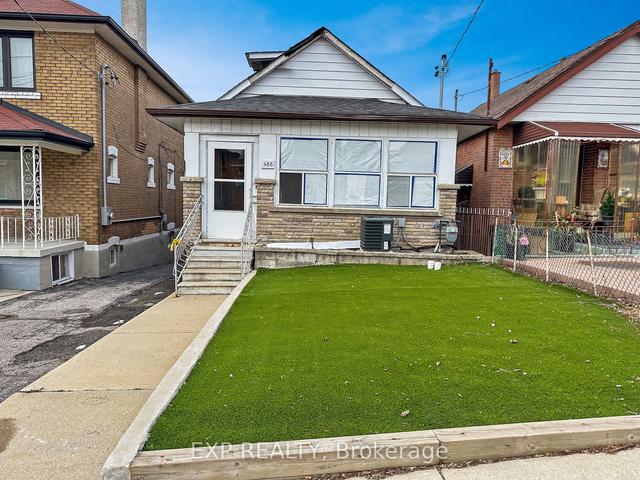 486 Northcliff Blvd W, House detached with 3 bedrooms, 2 bathrooms and 1 parking in Toronto ON | Image 1