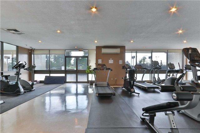 1001 - 1 Four Winds Dr, Condo with 2 bedrooms, 1 bathrooms and 1 parking in Toronto ON | Image 14