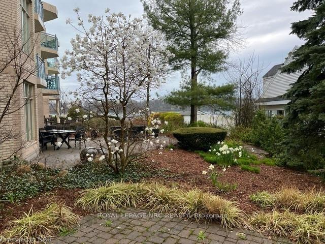 109s - 225 Ricardo St, Condo with 2 bedrooms, 2 bathrooms and 1 parking in Niagara on the Lake ON | Image 5