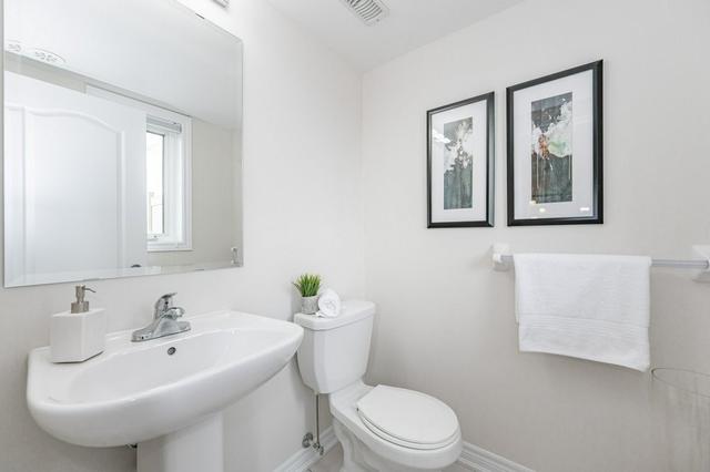 277 Law Dr, Townhouse with 2 bedrooms, 3 bathrooms and 2 parking in Guelph ON | Image 6