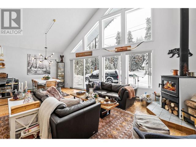 1 - 137 Whitetail Road, House detached with 3 bedrooms, 3 bathrooms and 3 parking in Okanagan Similkameen I BC | Image 18