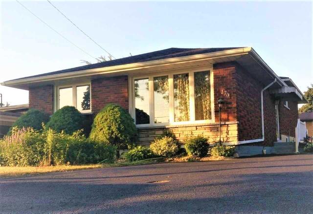 179 Mohawk Rd W, House detached with 3 bedrooms, 2 bathrooms and 6 parking in Hamilton ON | Image 1