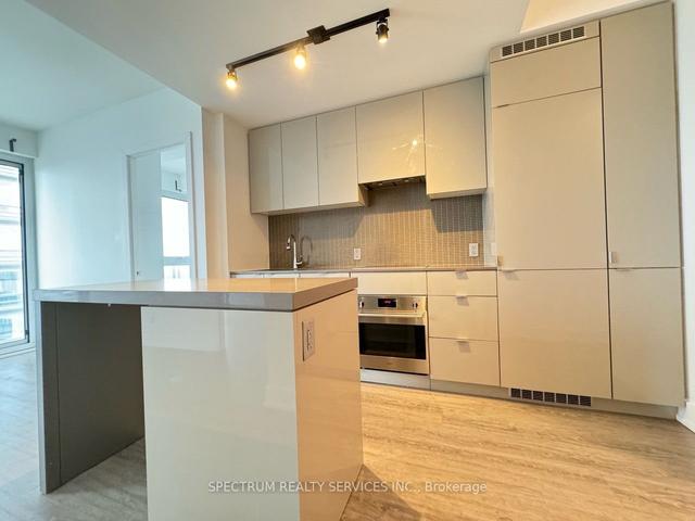 4301 - 7 Grenville St, Condo with 2 bedrooms, 2 bathrooms and 0 parking in Toronto ON | Image 1