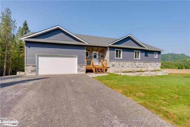 4400 518 Highway E, House detached with 4 bedrooms, 3 bathrooms and 10 parking in Kearney ON | Image 8