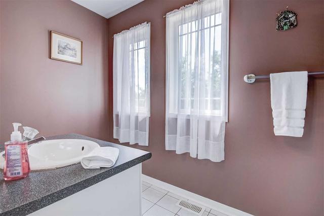 232 Solway Ave, House semidetached with 3 bedrooms, 3 bathrooms and 4 parking in Vaughan ON | Image 6