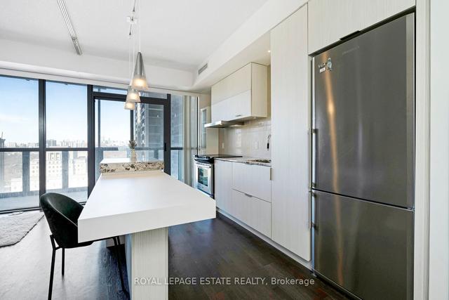 1909 - 101 Charles St E, Condo with 0 bedrooms, 1 bathrooms and 0 parking in Toronto ON | Image 3