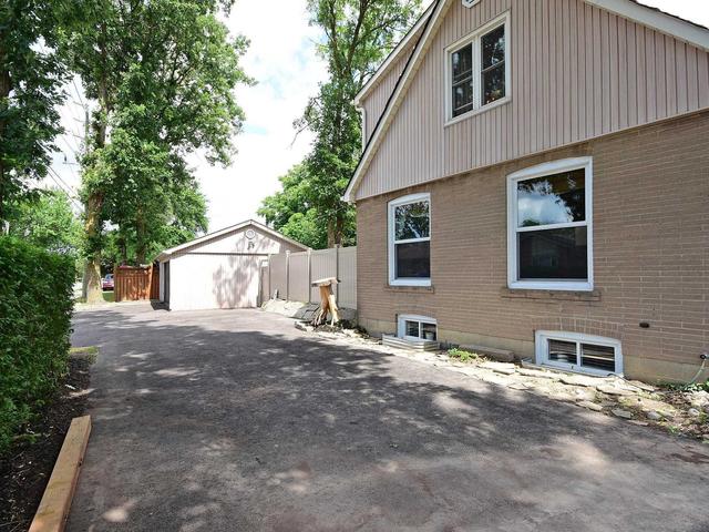 26 Gregory St, House detached with 4 bedrooms, 3 bathrooms and 9 parking in Brampton ON | Image 32