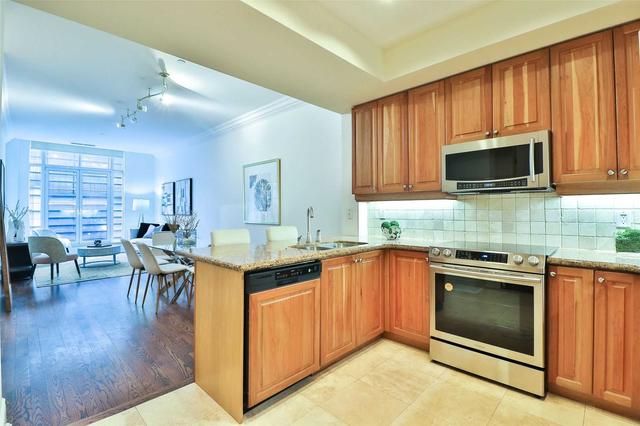 304 - 10 Bellair St, Condo with 1 bedrooms, 1 bathrooms and 1 parking in Toronto ON | Image 6