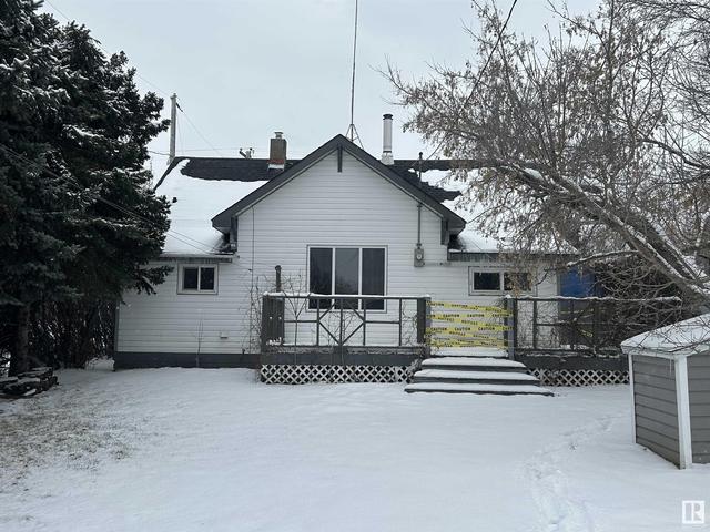 5016 52 Av, House detached with 3 bedrooms, 1 bathrooms and null parking in Warburg AB | Image 20