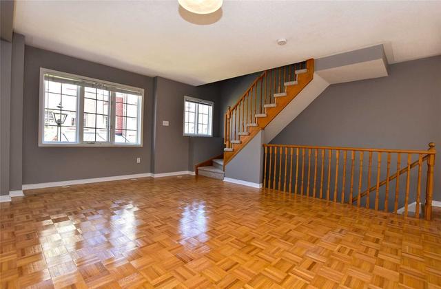 02 - 129 Tenth St, Townhouse with 3 bedrooms, 2 bathrooms and 2 parking in Toronto ON | Image 4