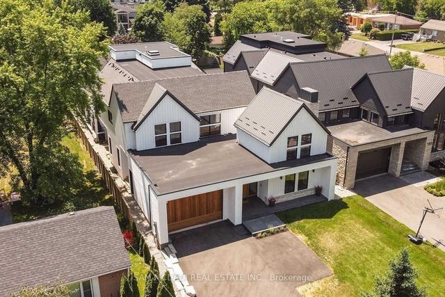 584 Fourth Line, House detached with 5 bedrooms, 5 bathrooms and 10 parking in Oakville ON | Image 32