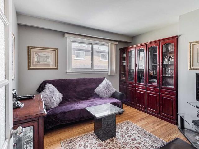 75 Rockford Rd, House detached with 3 bedrooms, 5 bathrooms and 7 parking in Toronto ON | Image 4
