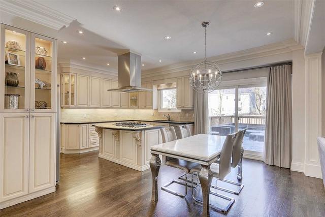 208 Dunview Ave, House detached with 5 bedrooms, 6 bathrooms and 10 parking in Toronto ON | Image 5