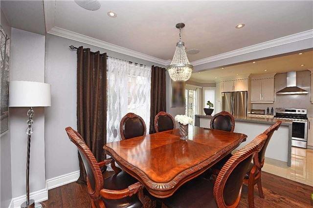 5367 Segriff Dr, House detached with 4 bedrooms, 4 bathrooms and 2 parking in Mississauga ON | Image 5