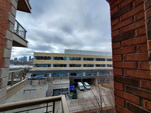 423 - 20 Burkebrook Pl, Condo with 1 bedrooms, 1 bathrooms and 1 parking in Toronto ON | Image 6