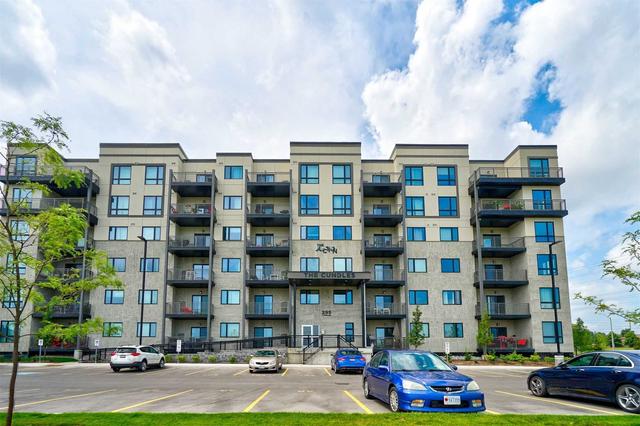 295 Cundles Rd, Condo with 3 bedrooms, 2 bathrooms and 2 parking in Barrie ON | Image 1