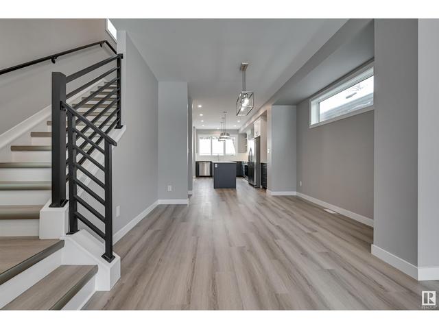 11444 70 St Nw Nw, House detached with 4 bedrooms, 3 bathrooms and 2 parking in Edmonton AB | Image 11