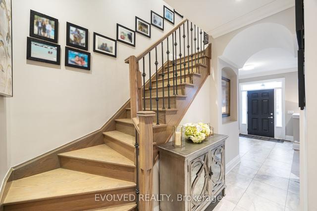 9966 Keele St, Townhouse with 3 bedrooms, 4 bathrooms and 2 parking in Vaughan ON | Image 3