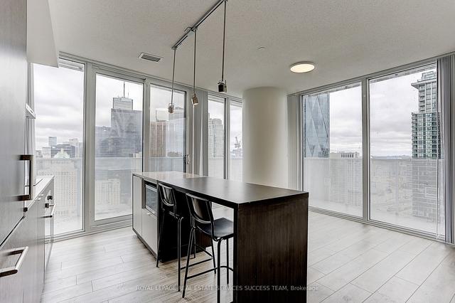 3804 - 88 Harbour St, Condo with 2 bedrooms, 2 bathrooms and 1 parking in Toronto ON | Image 7