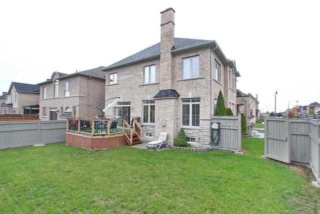 18 Ingleborough Dr, House detached with 4 bedrooms, 6 bathrooms and 4 parking in Brampton ON | Image 33