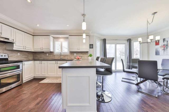 358 River Glen Blvd, House detached with 4 bedrooms, 4 bathrooms and 4 parking in Oakville ON | Image 3