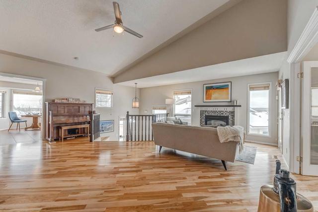 147 Sierra Morena Terrace Sw, Home with 2 bedrooms, 2 bathrooms and 2 parking in Calgary AB | Image 5