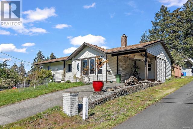 3351 Wishart Rd, House detached with 3 bedrooms, 2 bathrooms and 2 parking in Colwood BC | Image 4