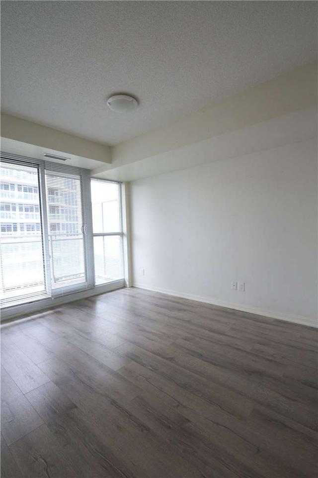 1620 - 35 Bastion St, Condo with 1 bedrooms, 1 bathrooms and 1 parking in Toronto ON | Image 6