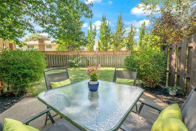 49 - 50 Lakeshore Rd, Townhouse with 3 bedrooms, 2 bathrooms and 1 parking in St. Catharines ON | Image 10