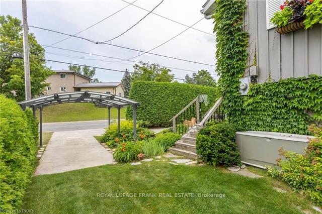 318 Sherin Ave, House detached with 1 bedrooms, 2 bathrooms and 4 parking in Peterborough ON | Image 35