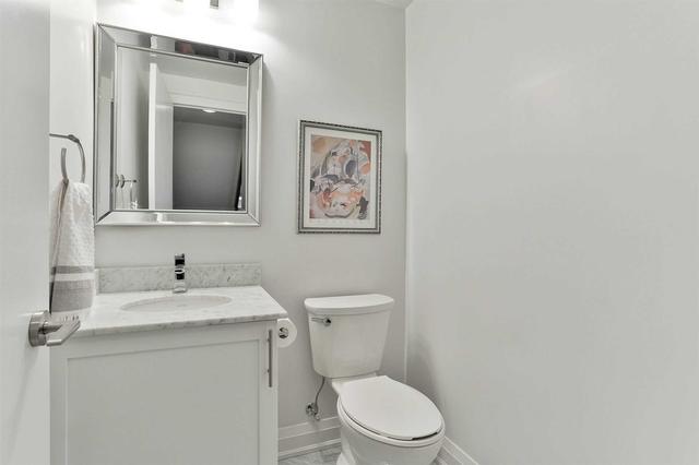 197 Duplex Ave, Townhouse with 3 bedrooms, 3 bathrooms and 1 parking in Toronto ON | Image 22