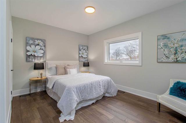 45 Bartel Dr, House detached with 3 bedrooms, 5 bathrooms and 6 parking in Toronto ON | Image 2