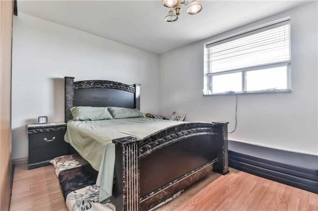 411 - 3577 Derry Rd E, House other with 2 bedrooms, 1 bathrooms and 1 parking in Mississauga ON | Image 4