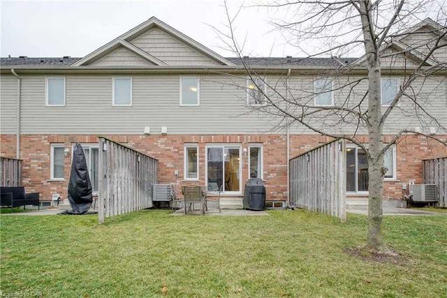 95 Lambeth Way, Townhouse with 3 bedrooms, 3 bathrooms and 2 parking in Guelph ON | Image 17