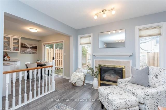 10 - 10 Rossmore Crt, Townhouse with 2 bedrooms, 4 bathrooms and 2 parking in London ON | Image 8