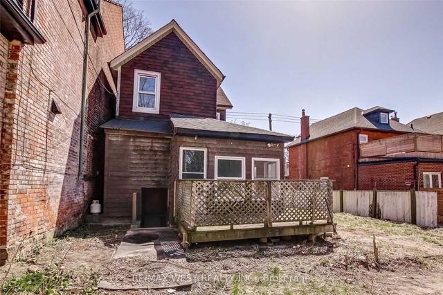 252 Annette St, House detached with 4 bedrooms, 2 bathrooms and 3 parking in Toronto ON | Image 31