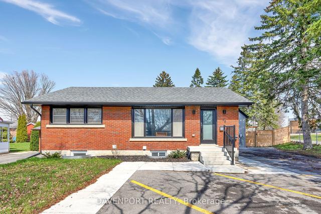 48 Harber Ave, House detached with 6 bedrooms, 3 bathrooms and 7 parking in Kitchener ON | Image 1